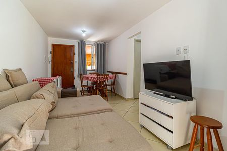 Sala de apartamento para alugar com 2 quartos, 48m² em Taquara, Rio de Janeiro