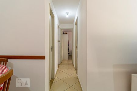 Corredor de apartamento para alugar com 2 quartos, 48m² em Taquara, Rio de Janeiro