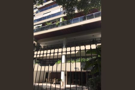 Apartamento à venda com 110m², 3 quartos e 1 vagaFachada