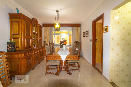 Sala de Jantar de casa para alugar com 4 quartos, 255m² em Jardim Piqueroby, São Paulo