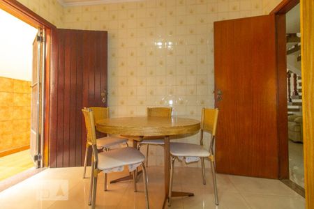 Casa para alugar com 255m², 4 quartos e 3 vagasCozinha