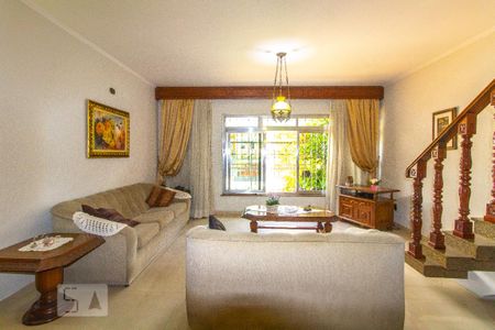 Sala de casa para alugar com 4 quartos, 255m² em Jardim Piqueroby, São Paulo