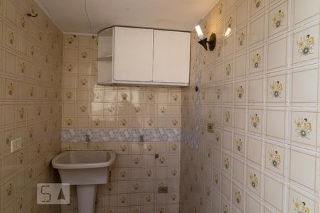 Área de Serviço de casa para alugar com 2 quartos, 100m² em Vila Albertina, São Paulo