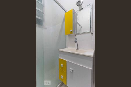 Apartamento à venda com 60m², 2 quartos e sem vaga Apartamento à venda com 60m², 2 quartos e sem vagaBanheiro Social - Armários