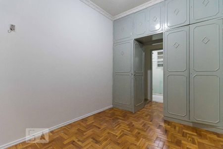 Apartamento à venda com 60m², 2 quartos e sem vaga Apartamento à venda com 60m², 2 quartos e sem vagaQuarto 2 - Armários