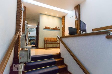 Hall de Entrada - Acessibilidade de apartamento à venda com 2 quartos, 60m² em Botafogo, Rio de Janeiro