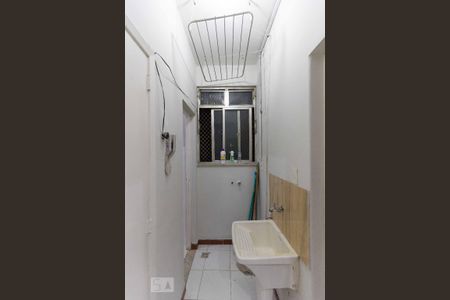 Apartamento à venda com 60m², 2 quartos e sem vaga Apartamento à venda com 60m², 2 quartos e sem vagaÁrea de serviço - Varal