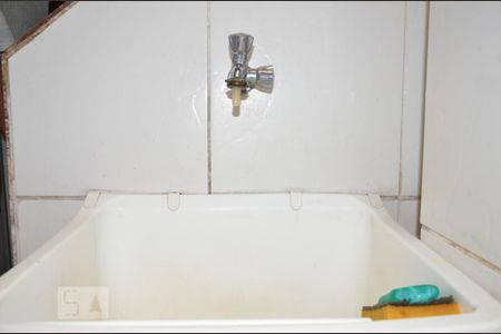 Casa à venda com 51m², 4 quartos e sem vagaBanheiro de Serviço