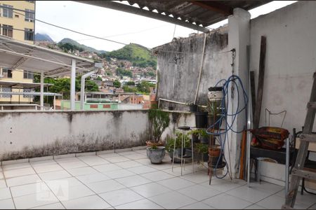 Casa à venda com 51m², 4 quartos e sem vagaTerraço