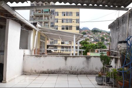 Casa à venda com 51m², 4 quartos e sem vagaTerraço