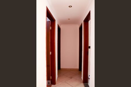 Corredor de apartamento para alugar com 3 quartos, 93m² em Vila Caminho do Mar, São Bernardo do Campo