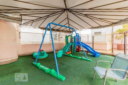 Apartamento para alugar com 65m², 1 quarto e sem vagaPlayground