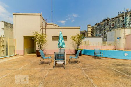 Apartamento para alugar com 65m², 1 quarto e sem vagaPiscina
