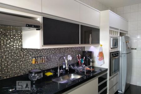 Cozinha de apartamento para alugar com 3 quartos, 69m² em Bom Retiro, São Paulo