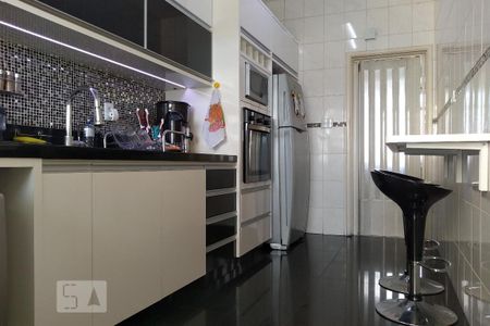 Cozinha de apartamento para alugar com 3 quartos, 69m² em Bom Retiro, São Paulo