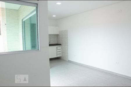 Sala de kitnet/studio para alugar com 1 quarto, 30m² em Parque Edu Chaves, São Paulo