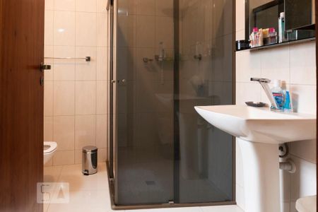 Casa à venda com 280m², 3 quartos e 3 vagas Casa à venda com 280m², 3 quartos e 3 vagasBanheiro