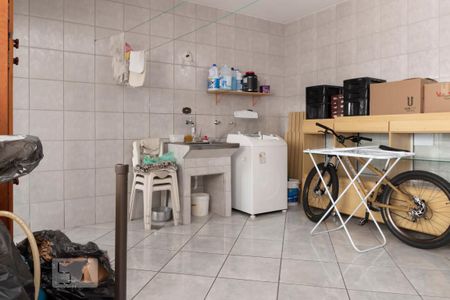 Casa à venda com 280m², 3 quartos e 3 vagas Casa à venda com 280m², 3 quartos e 3 vagasÁrea de Serviço