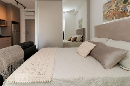 Studio para alugar com 32m², 1 quarto e 1 vaga Studio para alugar com 32m², 1 quarto e 1 vagaStudio