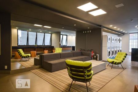 Studio para alugar com 32m², 1 quarto e 1 vaga Studio para alugar com 32m², 1 quarto e 1 vagaLavanderia