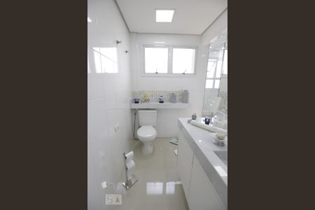 Apartamento à venda com 258m², 3 quartos e 6 vagasBanheiro da Suíte 3