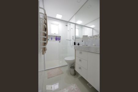 Apartamento à venda com 258m², 3 quartos e 6 vagasBanheiro da Suíte 2