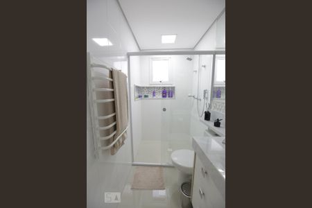 Apartamento à venda com 258m², 3 quartos e 6 vagasBanheiro da Suíte 2