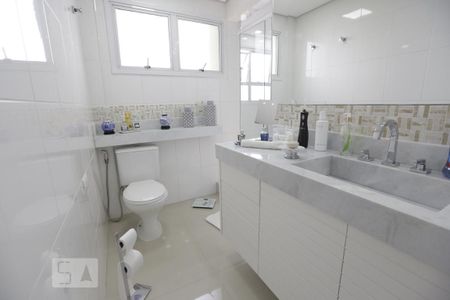 Apartamento à venda com 258m², 3 quartos e 6 vagasBanheiro da Suíte 3