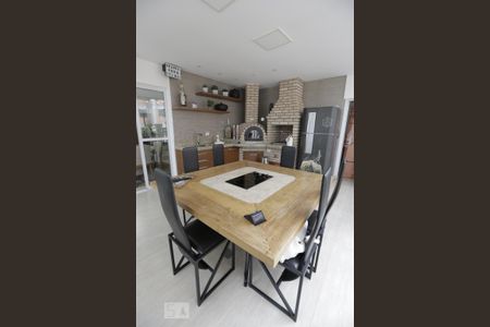 Apartamento à venda com 258m², 3 quartos e 6 vagasChurrasqueira