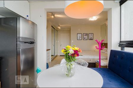 Studio à venda com 27m², 1 quarto e 1 vaga Studio à venda com 27m², 1 quarto e 1 vagaVaranda do Studio/Cozinha