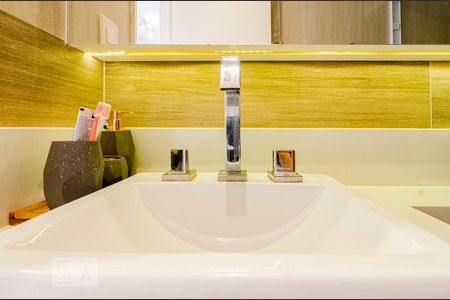 Studio à venda com 27m², 1 quarto e 1 vaga Studio à venda com 27m², 1 quarto e 1 vagaBanheiro