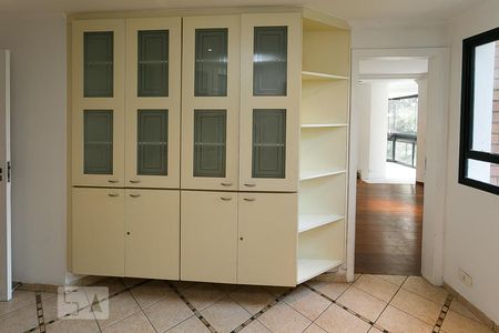Apartamento para alugar com 198m², 3 quartos e 2 vagasCozinha - Armários
