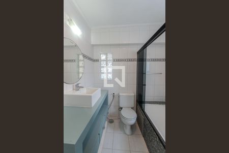 Apartamento à venda com 98m², 1 quarto e 2 vagas Apartamento à venda com 98m², 1 quarto e 2 vagasBanheiro da Suíte