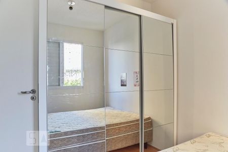Quarto 1 de apartamento para alugar com 2 quartos, 42m² em Bom Retiro, São Paulo
