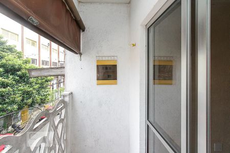 varanda de casa para alugar com 2 quartos, 46m² em Vila Antonieta, São Paulo