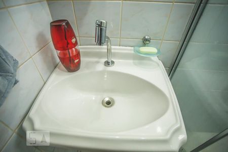 Apartamento para alugar com 70m², 2 quartos e 1 vagaDetalhe - Banheiro