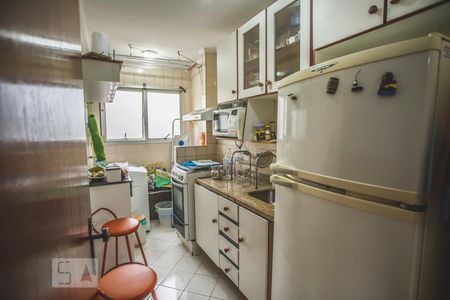 Apartamento para alugar com 70m², 2 quartos e 1 vagaCozinha
