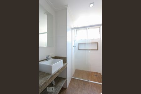 Apartamento para alugar com 70m², 2 quartos e 1 vaga Apartamento para alugar com 70m², 2 quartos e 1 vagaBanheiro da suíte