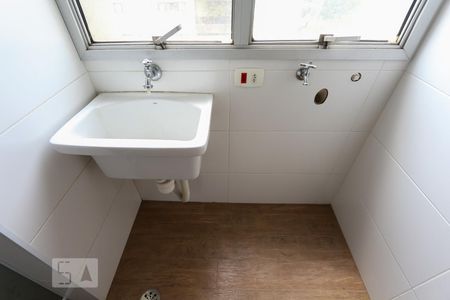 Apartamento para alugar com 70m², 2 quartos e 1 vaga Apartamento para alugar com 70m², 2 quartos e 1 vagaÁrea de serviço