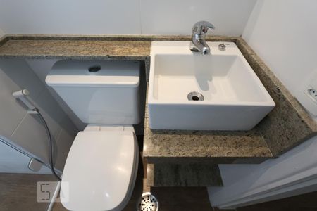 Apartamento para alugar com 70m², 2 quartos e 1 vaga Apartamento para alugar com 70m², 2 quartos e 1 vagaBanheiro