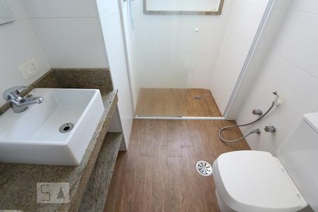 Apartamento para alugar com 70m², 2 quartos e 1 vaga Apartamento para alugar com 70m², 2 quartos e 1 vagaBanheiro da Suíte 2