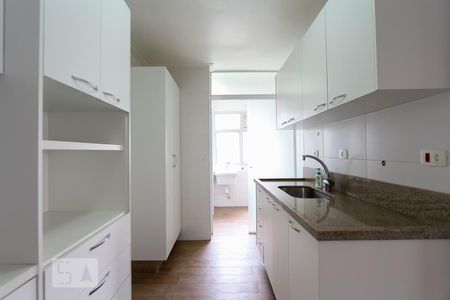 Apartamento para alugar com 70m², 2 quartos e 1 vaga Apartamento para alugar com 70m², 2 quartos e 1 vagaCozinha