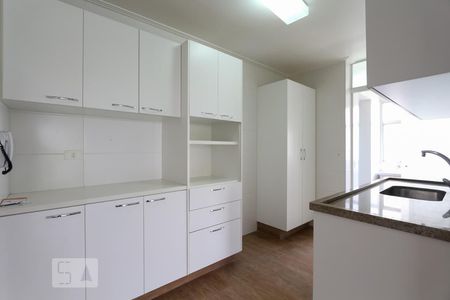Apartamento para alugar com 70m², 2 quartos e 1 vaga Apartamento para alugar com 70m², 2 quartos e 1 vagaCozinha