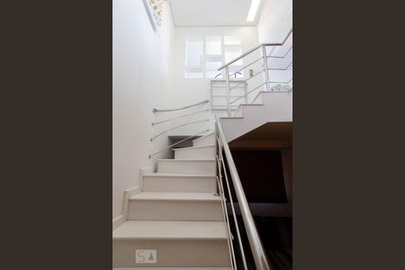 Apartamento à venda com 360m², 4 quartos e 3 vagasEscada