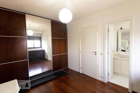 Apartamento à venda com 360m², 4 quartos e 3 vagasSuíte 2
