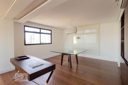 Apartamento à venda com 360m², 4 quartos e 3 vagasSala