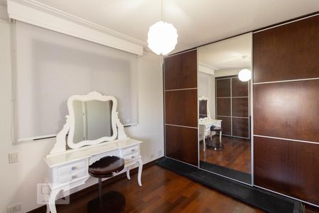 Apartamento à venda com 360m², 4 quartos e 3 vagasSuíte 2