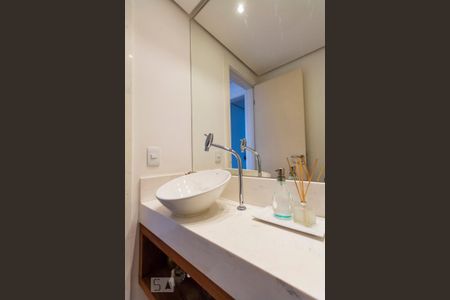 Apartamento à venda com 202m², 4 quartos e 3 vagasLavabo