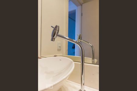 Apartamento à venda com 202m², 4 quartos e 3 vagasLavabo