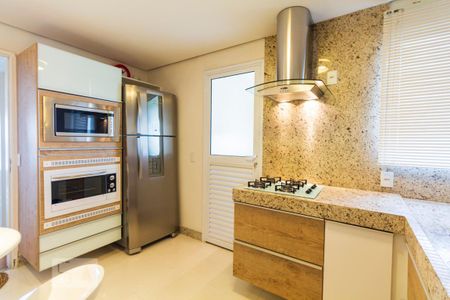 Apartamento à venda com 202m², 4 quartos e 3 vagasCozinha